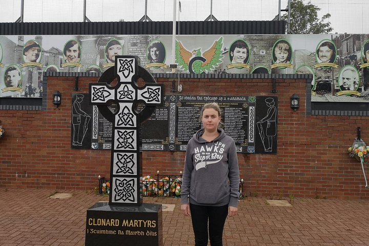 Explorez les murales et les Murs de la Paix de Belfast lors d'une visite privée en taxi avec un guide local, photo 239 | wizardtrip