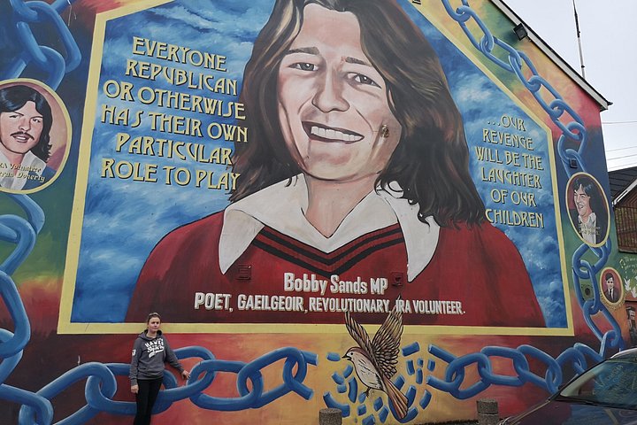 Explorez les murales et les Murs de la Paix de Belfast lors d'une visite privée en taxi avec un guide local, photo 240 | wizardtrip