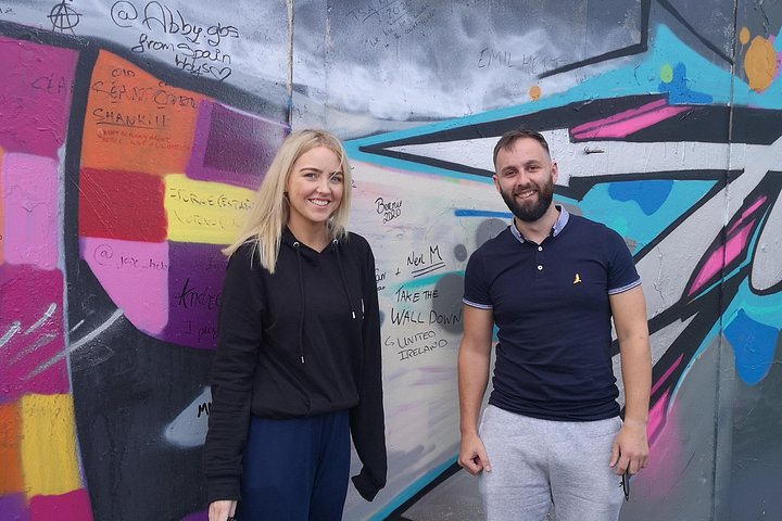 Explorez les murales et les Murs de la Paix de Belfast lors d'une visite privée en taxi avec un guide local, photo 273 | wizardtrip
