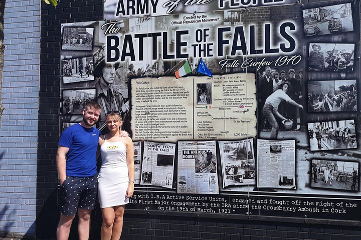 Explorez les murales et les Murs de la Paix de Belfast lors d'une visite privée en taxi avec un guide local, photo 300 | wizardtrip