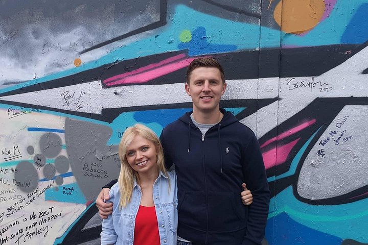 Explorez les murales et les Murs de la Paix de Belfast lors d'une visite privée en taxi avec un guide local, photo 307 | wizardtrip