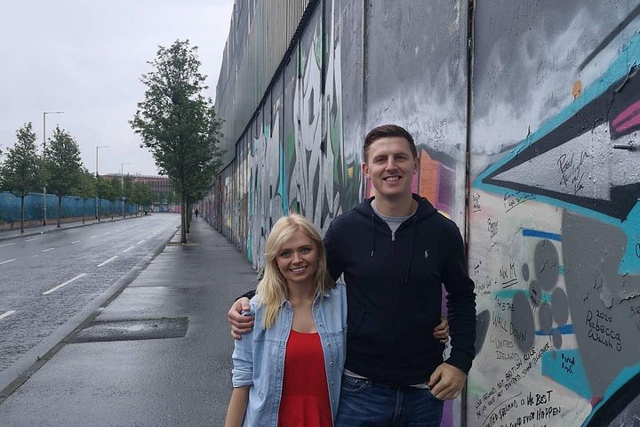 Explorez les murales et les Murs de la Paix de Belfast lors d'une visite privée en taxi avec un guide local, photo 309 | wizardtrip