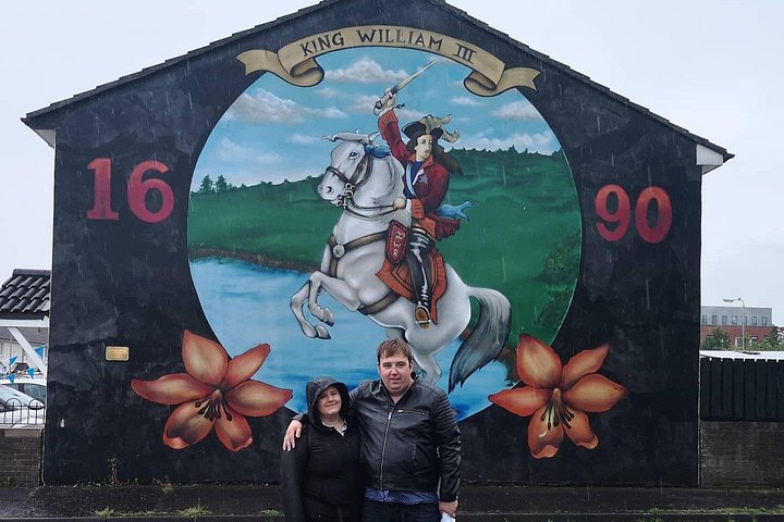 Explorez les murales et les Murs de la Paix de Belfast lors d'une visite privée en taxi avec un guide local, photo 312 | wizardtrip