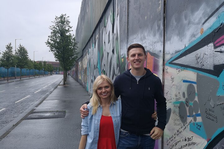 Explorez les murales et les Murs de la Paix de Belfast lors d'une visite privée en taxi avec un guide local, photo 314 | wizardtrip