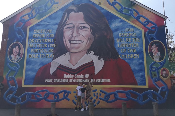 Explorez les murales et les Murs de la Paix de Belfast lors d'une visite privée en taxi avec un guide local, photo 322 | wizardtrip