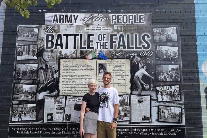 Explorez les murales et les Murs de la Paix de Belfast lors d'une visite privée en taxi avec un guide local, photo 326 | wizardtrip