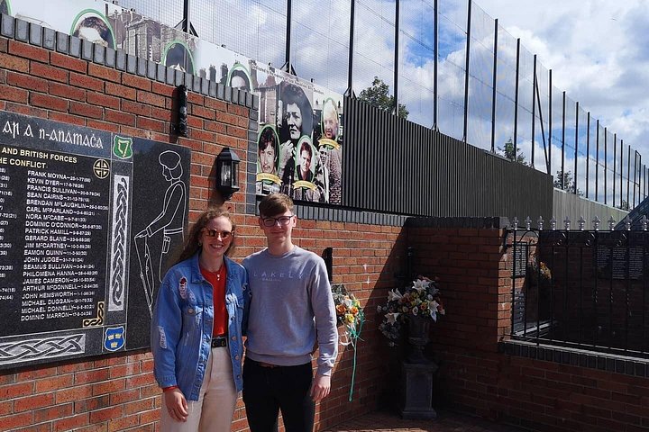 Explorez les murales et les Murs de la Paix de Belfast lors d'une visite privée en taxi avec un guide local, photo 349 | wizardtrip