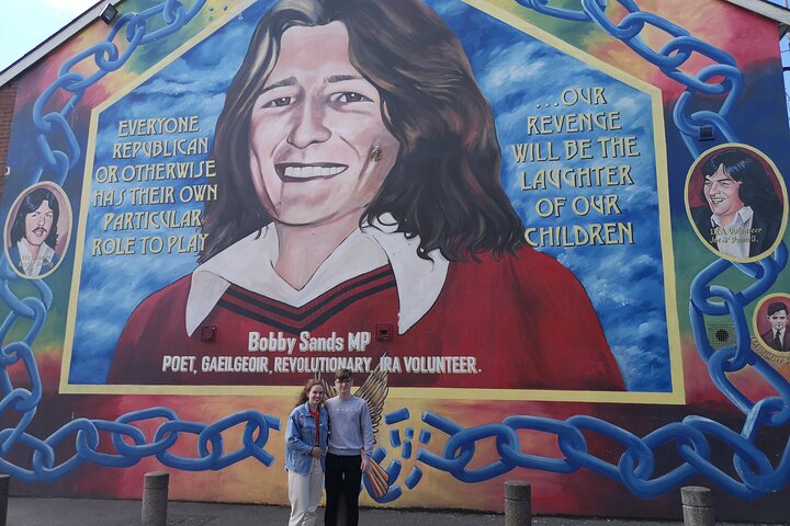 Explorez les murales et les Murs de la Paix de Belfast lors d'une visite privée en taxi avec un guide local, photo 351 | wizardtrip