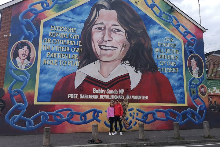 Explorez les murales et les Murs de la Paix de Belfast lors d'une visite privée en taxi avec un guide local, photo 359 | wizardtrip