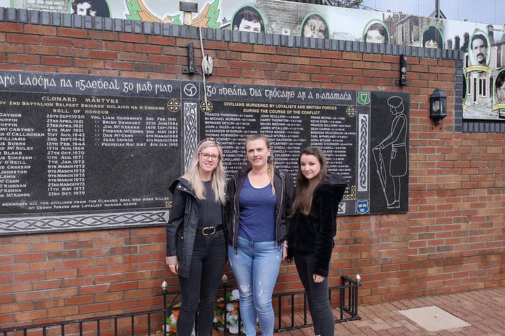 Explorez les murales et les Murs de la Paix de Belfast lors d'une visite privée en taxi avec un guide local, photo 360 | wizardtrip