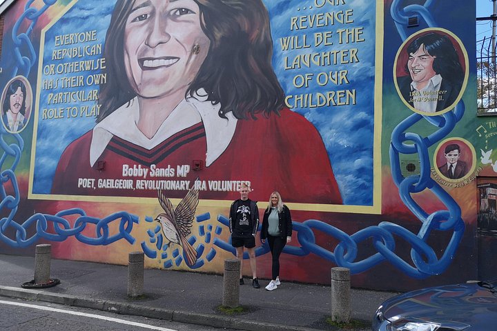 Explorez les murales et les Murs de la Paix de Belfast lors d'une visite privée en taxi avec un guide local, photo 365 | wizardtrip