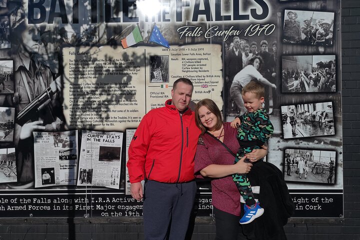 Explorez les murales et les Murs de la Paix de Belfast lors d'une visite privée en taxi avec un guide local, photo 378 | wizardtrip