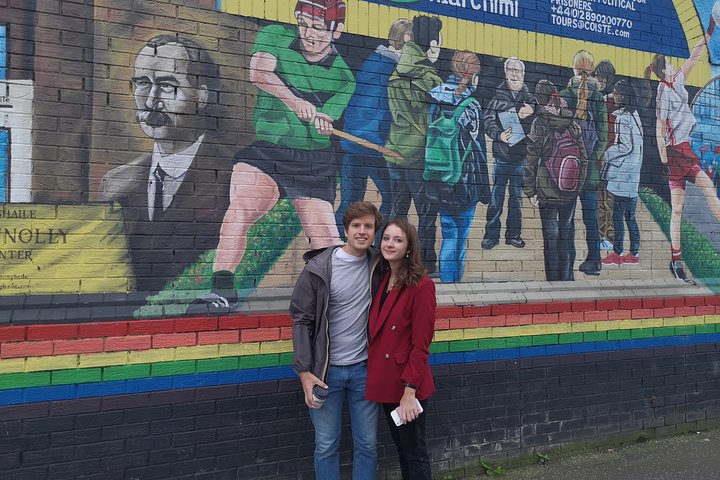 Explorez les murales et les Murs de la Paix de Belfast lors d'une visite privée en taxi avec un guide local, photo 389 | wizardtrip