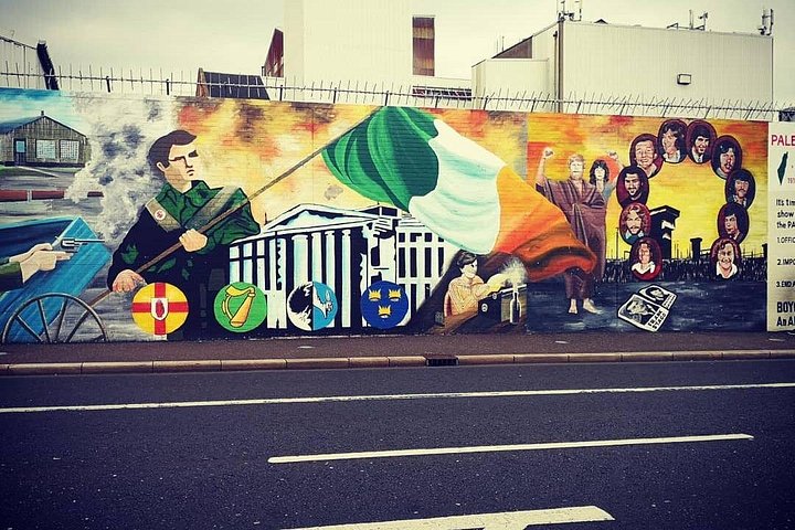 Explorez les murales et les Murs de la Paix de Belfast lors d'une visite privée en taxi avec un guide local, photo 39 | wizardtrip