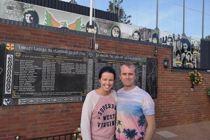 Explorez les murales et les Murs de la Paix de Belfast lors d'une visite privée en taxi avec un guide local, photo 393 | wizardtrip