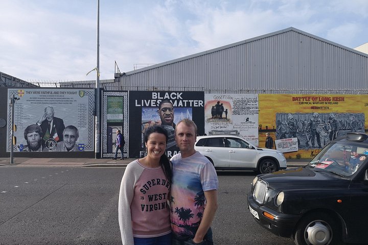 Explorez les murales et les Murs de la Paix de Belfast lors d'une visite privée en taxi avec un guide local, photo 397 | wizardtrip