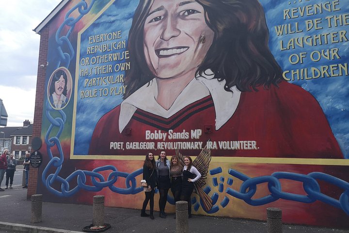 Explorez les murales et les Murs de la Paix de Belfast lors d'une visite privée en taxi avec un guide local, photo 405 | wizardtrip