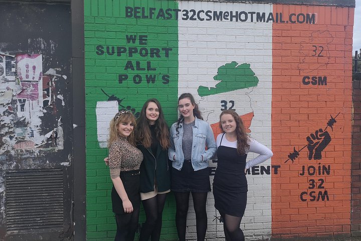 Explorez les murales et les Murs de la Paix de Belfast lors d'une visite privée en taxi avec un guide local, photo 410 | wizardtrip