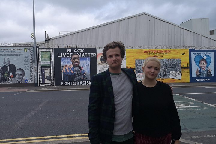 Explorez les murales et les Murs de la Paix de Belfast lors d'une visite privée en taxi avec un guide local, photo 415 | wizardtrip