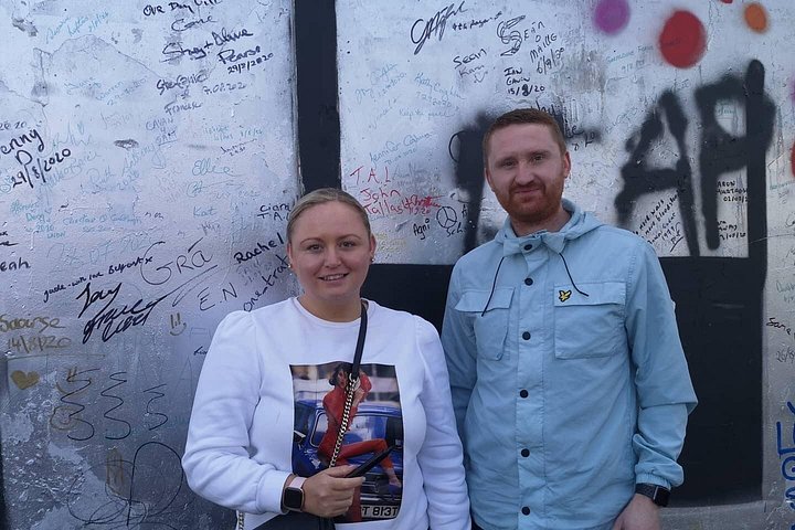 Explorez les murales et les Murs de la Paix de Belfast lors d'une visite privée en taxi avec un guide local, photo 419 | wizardtrip