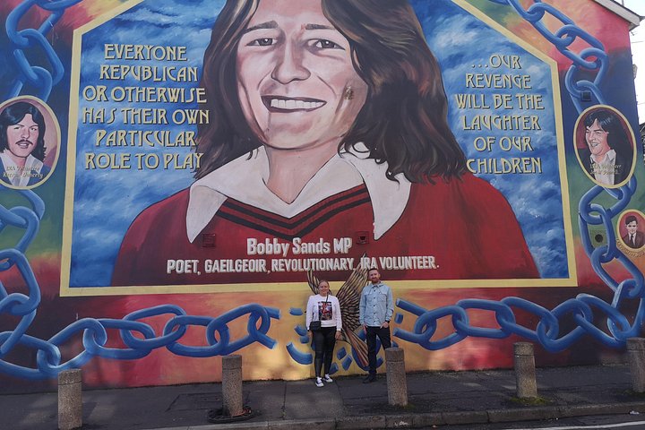 Explorez les murales et les Murs de la Paix de Belfast lors d'une visite privée en taxi avec un guide local, photo 421 | wizardtrip