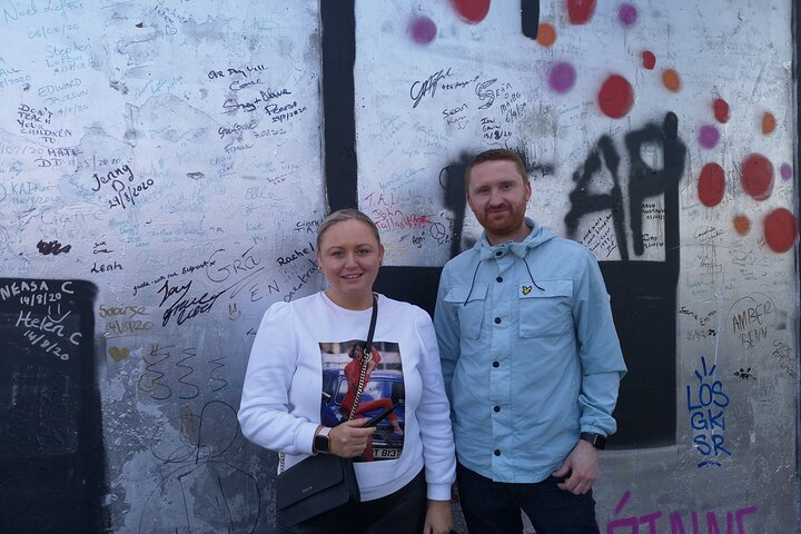 Explorez les murales et les Murs de la Paix de Belfast lors d'une visite privée en taxi avec un guide local, photo 422 | wizardtrip