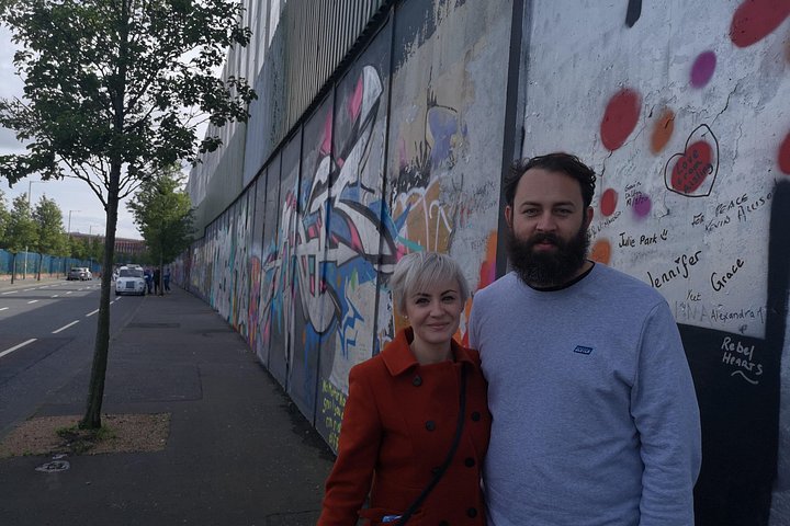 Explorez les murales et les Murs de la Paix de Belfast lors d'une visite privée en taxi avec un guide local, photo 447 | wizardtrip