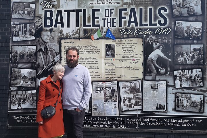 Explorez les murales et les Murs de la Paix de Belfast lors d'une visite privée en taxi avec un guide local, photo 448 | wizardtrip