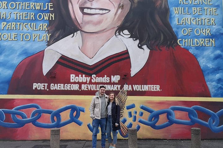 Explorez les murales et les Murs de la Paix de Belfast lors d'une visite privée en taxi avec un guide local, photo 452 | wizardtrip