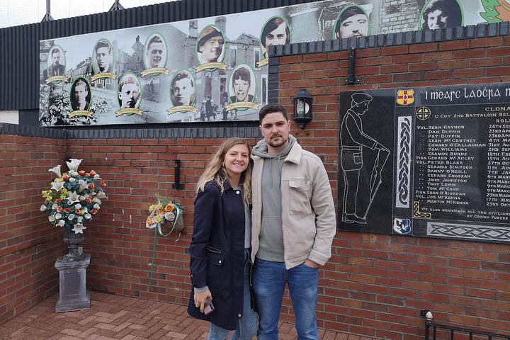 Explorez les murales et les Murs de la Paix de Belfast lors d'une visite privée en taxi avec un guide local, photo 455 | wizardtrip