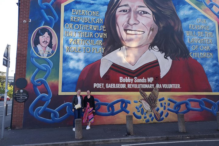 Explorez les murales et les Murs de la Paix de Belfast lors d'une visite privée en taxi avec un guide local, photo 458 | wizardtrip