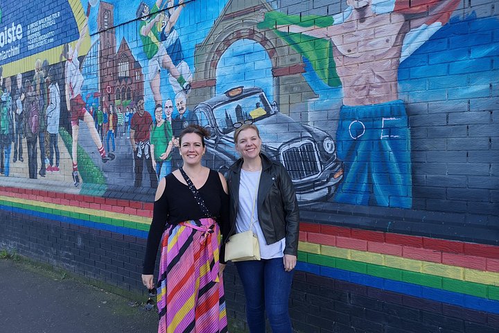 Explorez les murales et les Murs de la Paix de Belfast lors d'une visite privée en taxi avec un guide local, photo 460 | wizardtrip