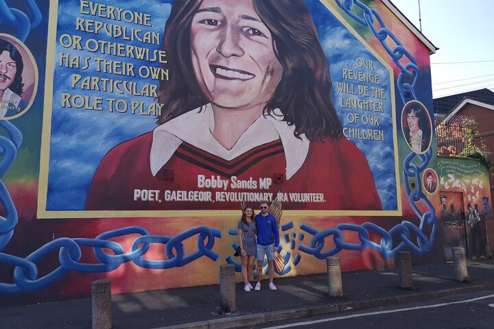 Explorez les murales et les Murs de la Paix de Belfast lors d'une visite privée en taxi avec un guide local, photo 463 | wizardtrip