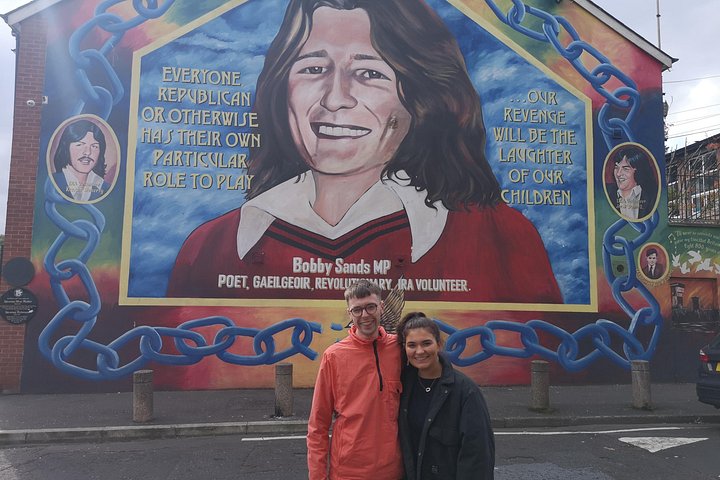 Explorez les murales et les Murs de la Paix de Belfast lors d'une visite privée en taxi avec un guide local, photo 476 | wizardtrip