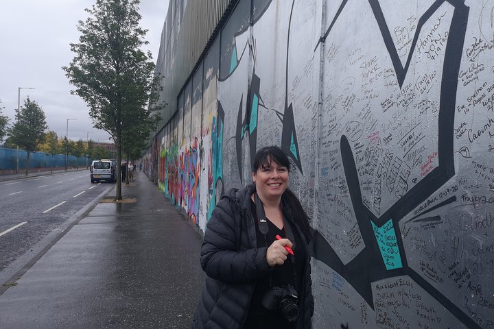 Explorez les murales et les Murs de la Paix de Belfast lors d'une visite privée en taxi avec un guide local, photo 541 | wizardtrip