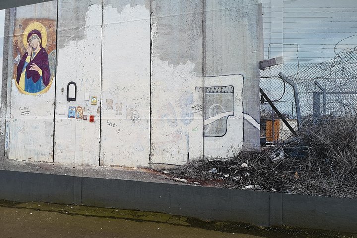 Explorez les murales et les Murs de la Paix de Belfast lors d'une visite privée en taxi avec un guide local, photo 56 | wizardtrip