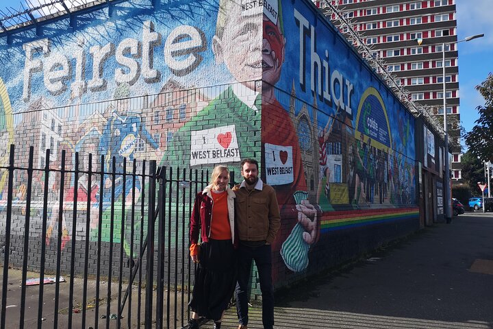 Explorez les murales et les Murs de la Paix de Belfast lors d'une visite privée en taxi avec un guide local, photo 564 | wizardtrip