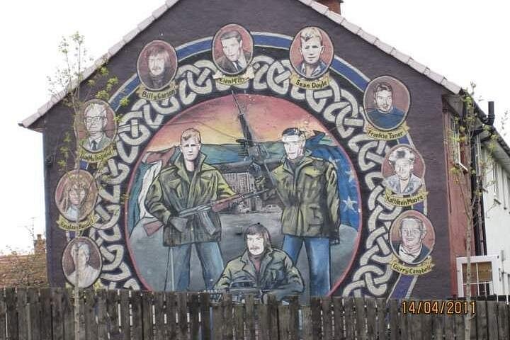 Explorez les murales et les Murs de la Paix de Belfast lors d'une visite privée en taxi avec un guide local, photo 574 | wizardtrip