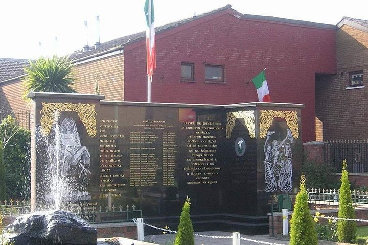 Explorez les murales et les Murs de la Paix de Belfast lors d'une visite privée en taxi avec un guide local, photo 578 | wizardtrip