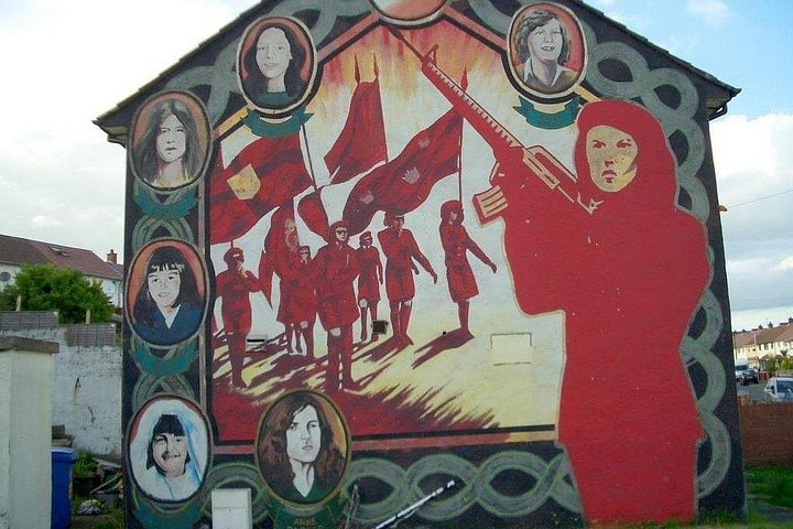 Explorez les murales et les Murs de la Paix de Belfast lors d'une visite privée en taxi avec un guide local, photo 581 | wizardtrip