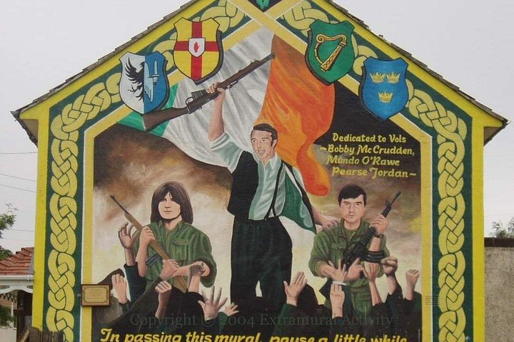 Explorez les murales et les Murs de la Paix de Belfast lors d'une visite privée en taxi avec un guide local, photo 583 | wizardtrip