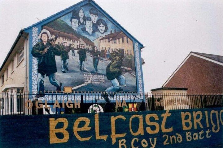 Explorez les murales et les Murs de la Paix de Belfast lors d'une visite privée en taxi avec un guide local, photo 587 | wizardtrip
