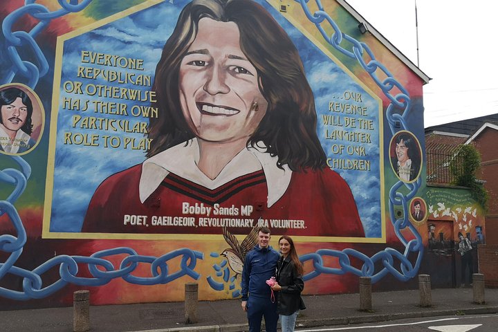 Explorez les murales et les Murs de la Paix de Belfast lors d'une visite privée en taxi avec un guide local, photo 592 | wizardtrip