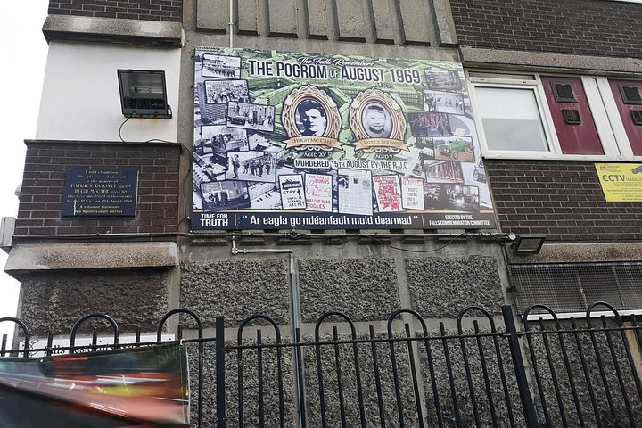 Explorez les murales et les Murs de la Paix de Belfast lors d'une visite privée en taxi avec un guide local, photo 604 | wizardtrip