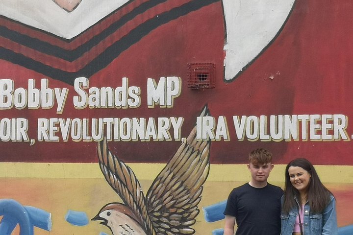 Explorez les murales et les Murs de la Paix de Belfast lors d'une visite privée en taxi avec un guide local, photo 606 | wizardtrip