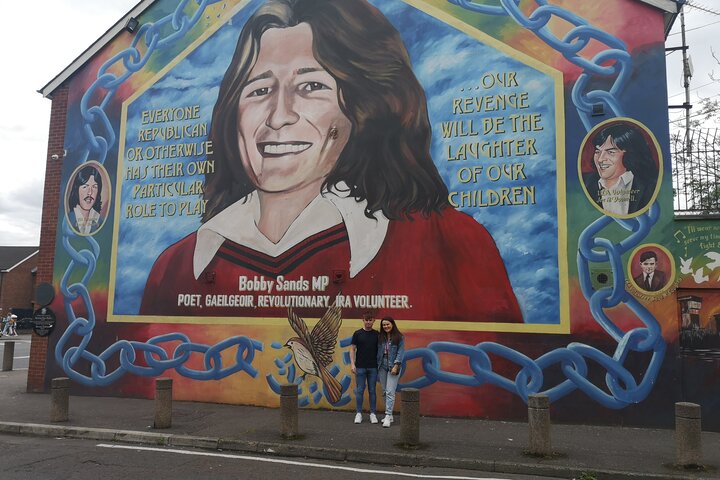 Explorez les murales et les Murs de la Paix de Belfast lors d'une visite privée en taxi avec un guide local, photo 607 | wizardtrip
