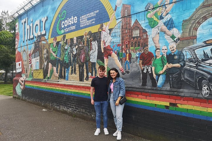 Explorez les murales et les Murs de la Paix de Belfast lors d'une visite privée en taxi avec un guide local, photo 610 | wizardtrip