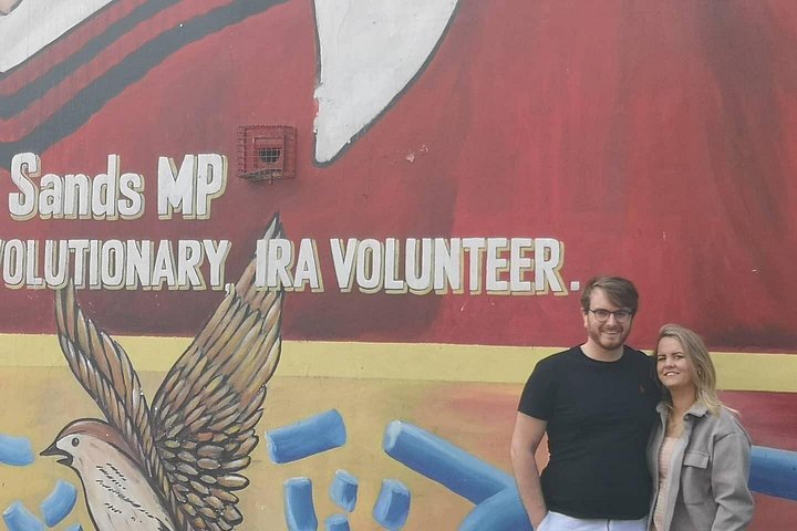 Explorez les murales et les Murs de la Paix de Belfast lors d'une visite privée en taxi avec un guide local, photo 621 | wizardtrip