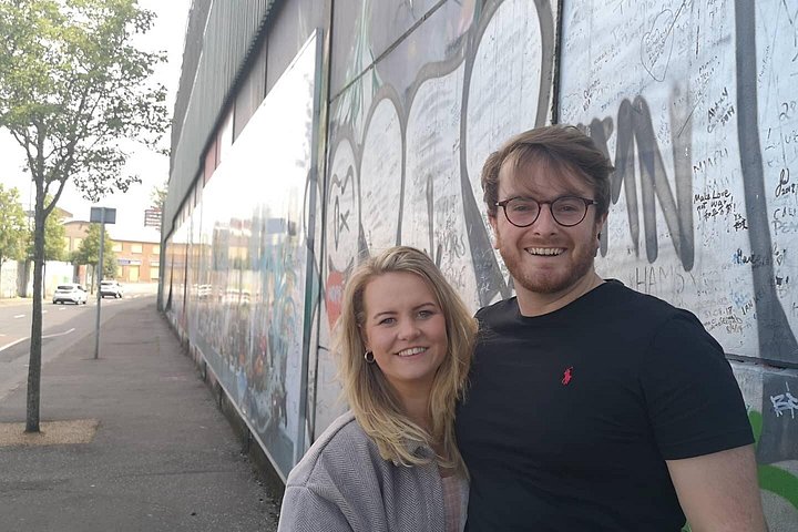 Explorez les murales et les Murs de la Paix de Belfast lors d'une visite privée en taxi avec un guide local, photo 622 | wizardtrip