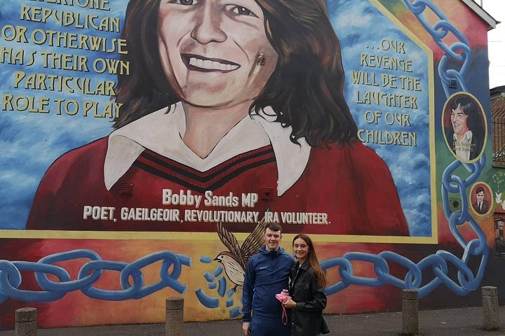 Explorez les murales et les Murs de la Paix de Belfast lors d'une visite privée en taxi avec un guide local, photo 642 | wizardtrip